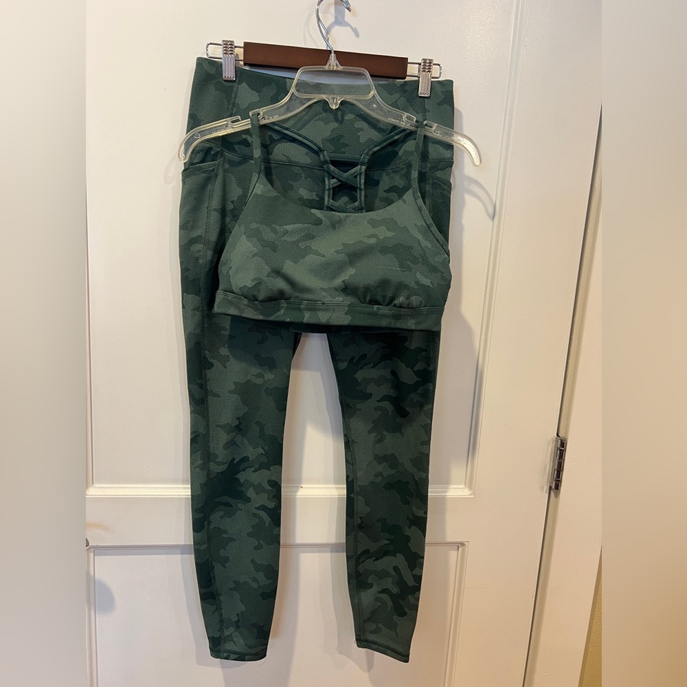 All In Motion, Camo Design Work Out Set -Sports Bra/Top & Leggings Sz M